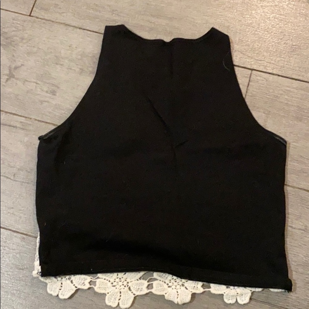 Crop top - Picture 3 of 3